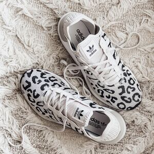 Adidas Swift Run X Leopard Black Sneakers Size 9.5 Tennis Shoes